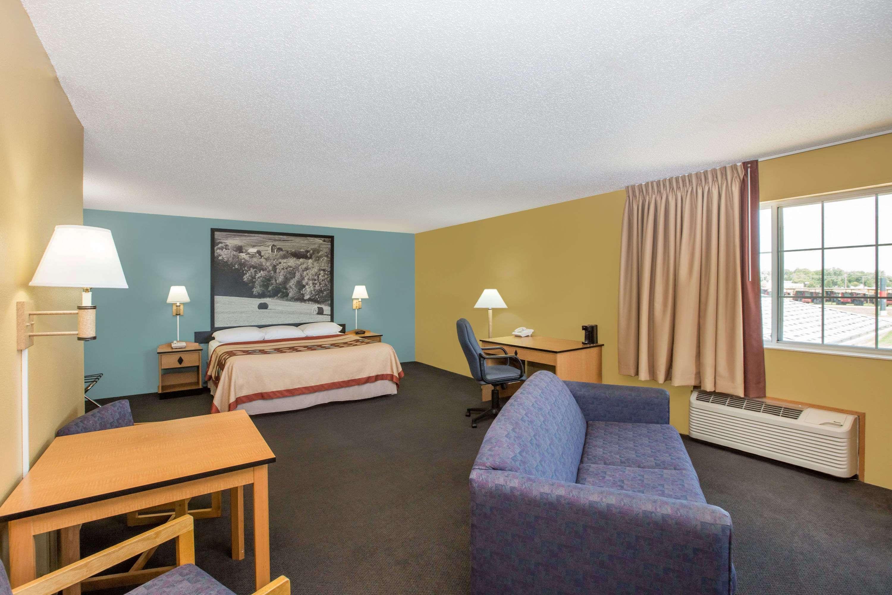 Super 8 By Wyndham Clarinda Motel Exterior photo
