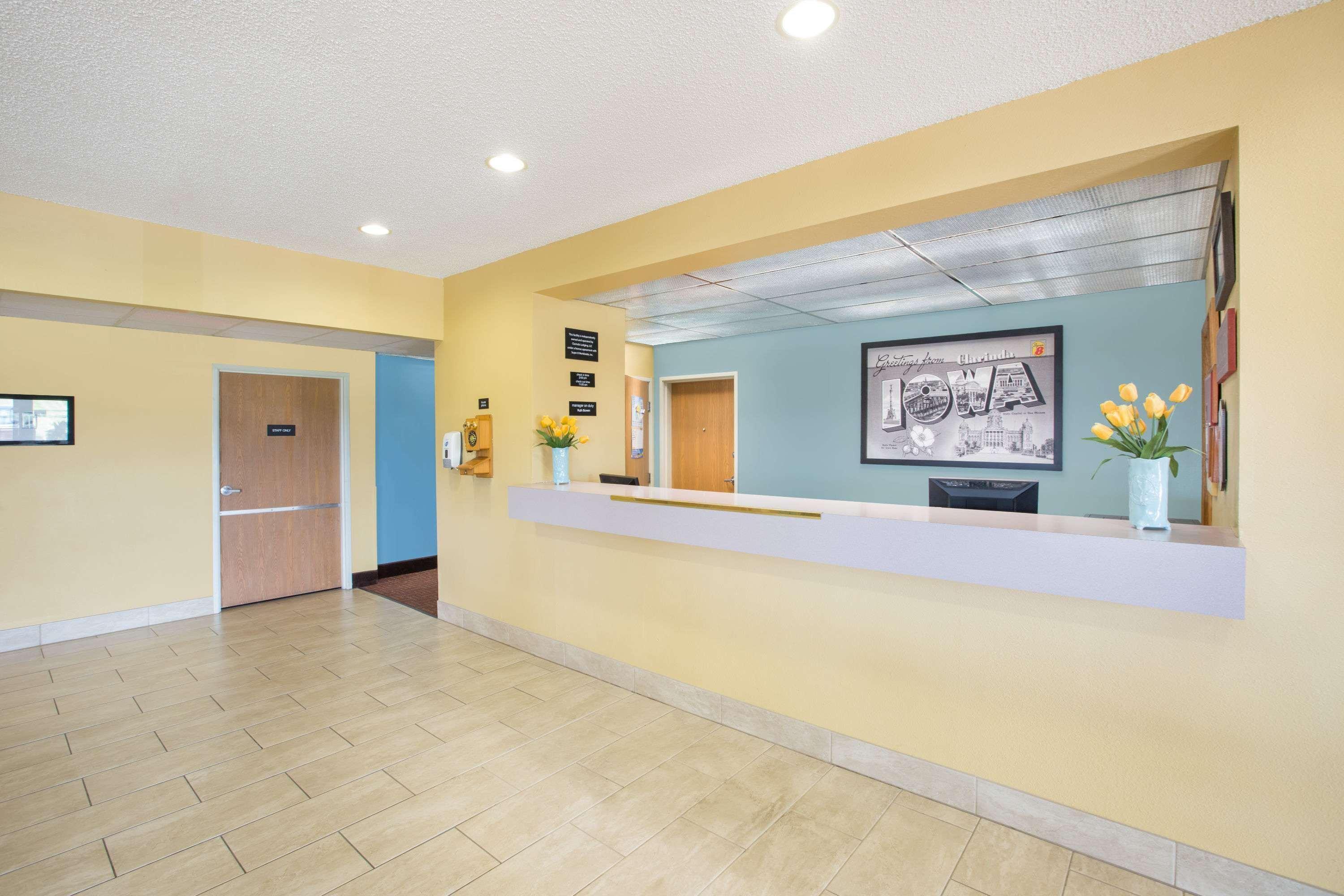 Super 8 By Wyndham Clarinda Motel Exterior photo