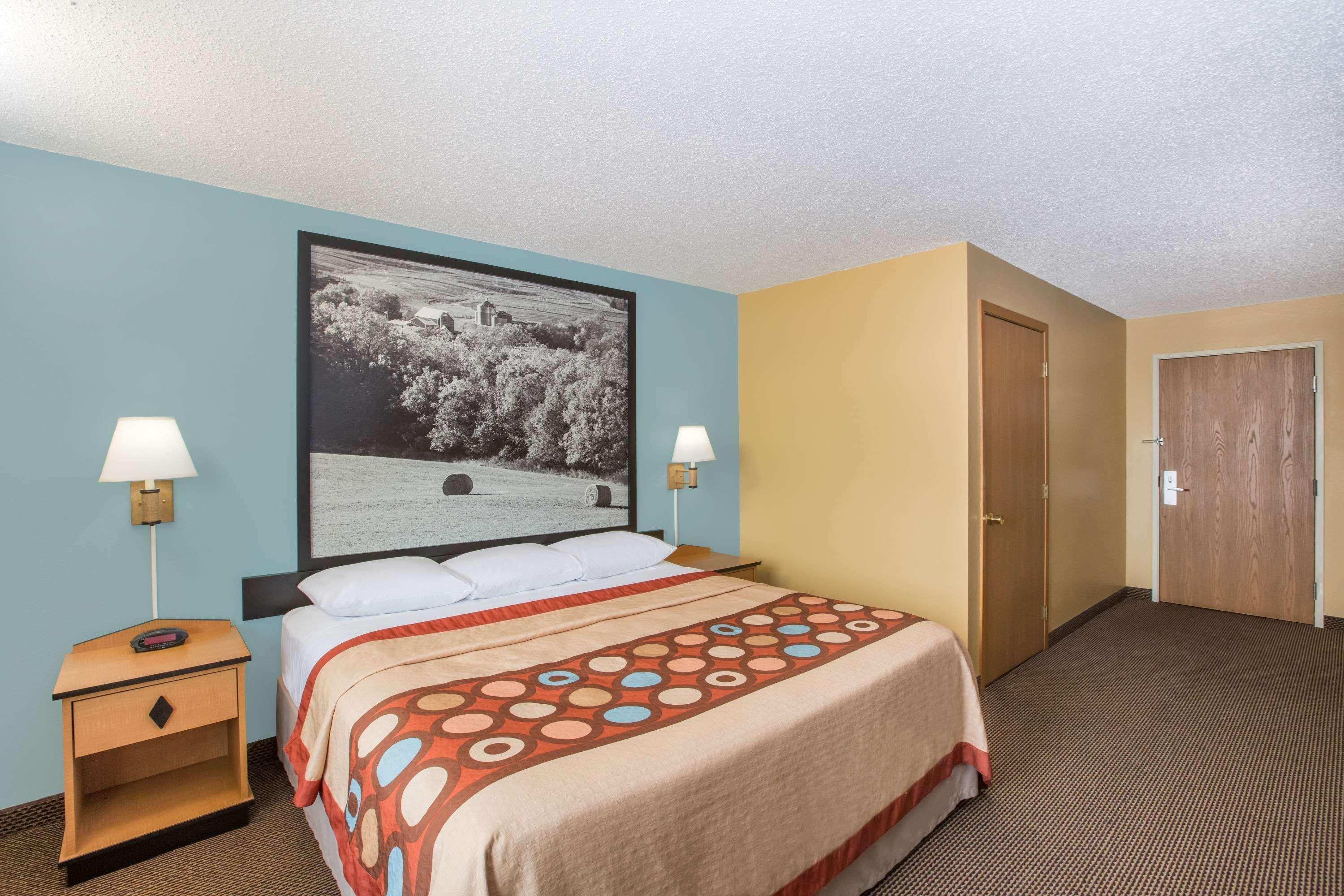 Super 8 By Wyndham Clarinda Motel Exterior photo
