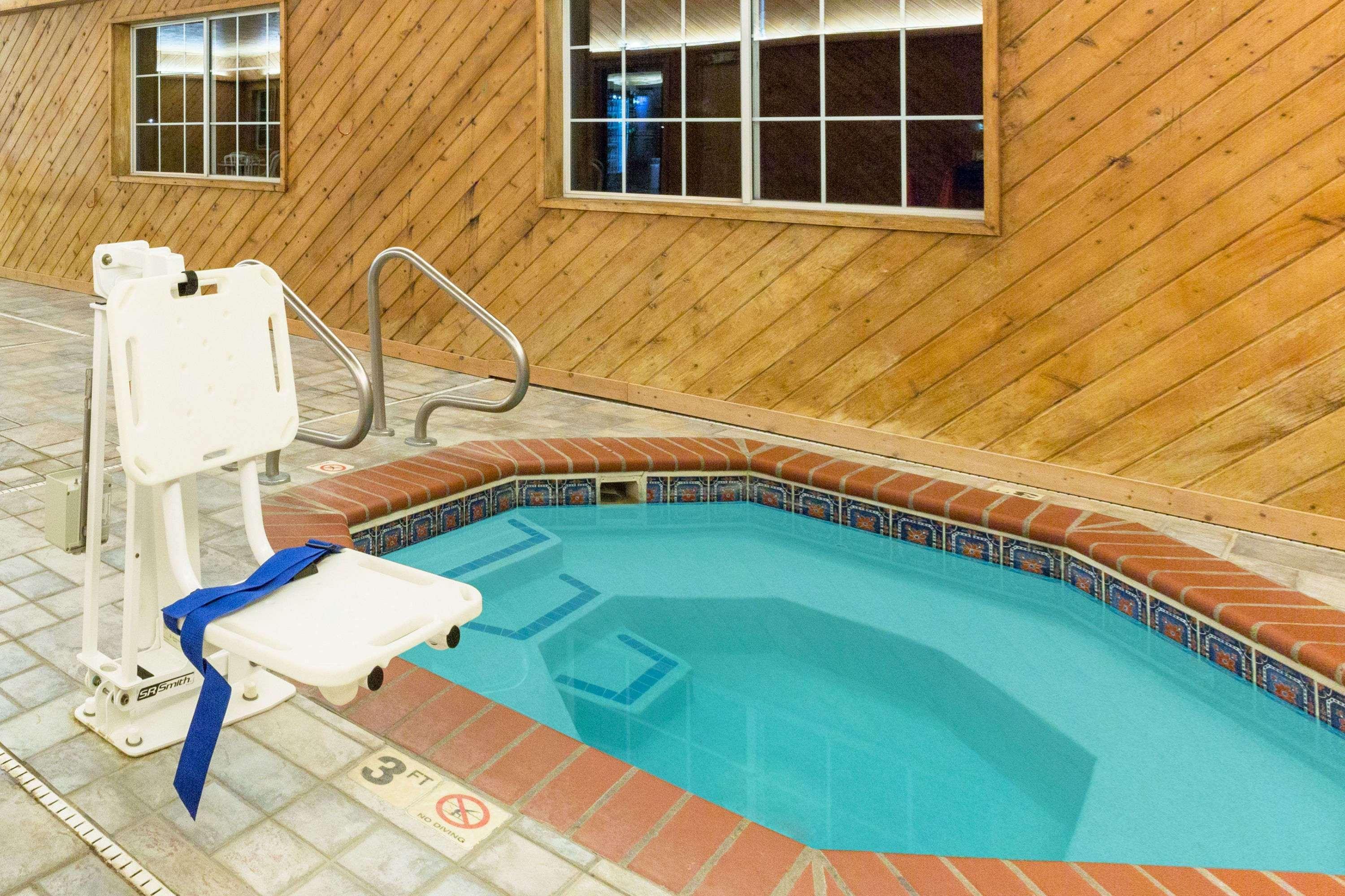 Super 8 By Wyndham Clarinda Motel Exterior photo