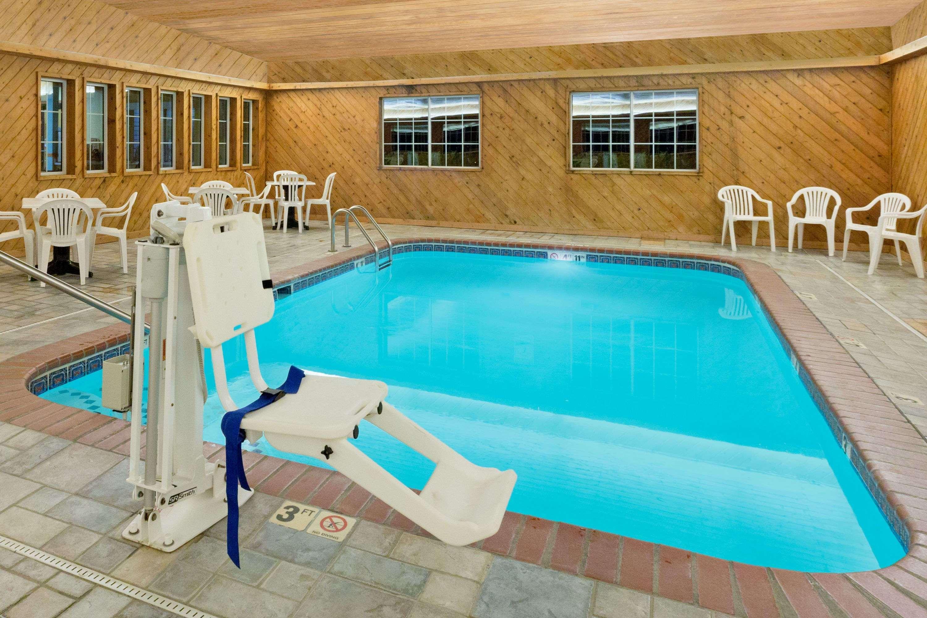 Super 8 By Wyndham Clarinda Motel Exterior photo