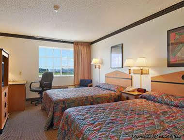 Super 8 By Wyndham Clarinda Motel Exterior photo